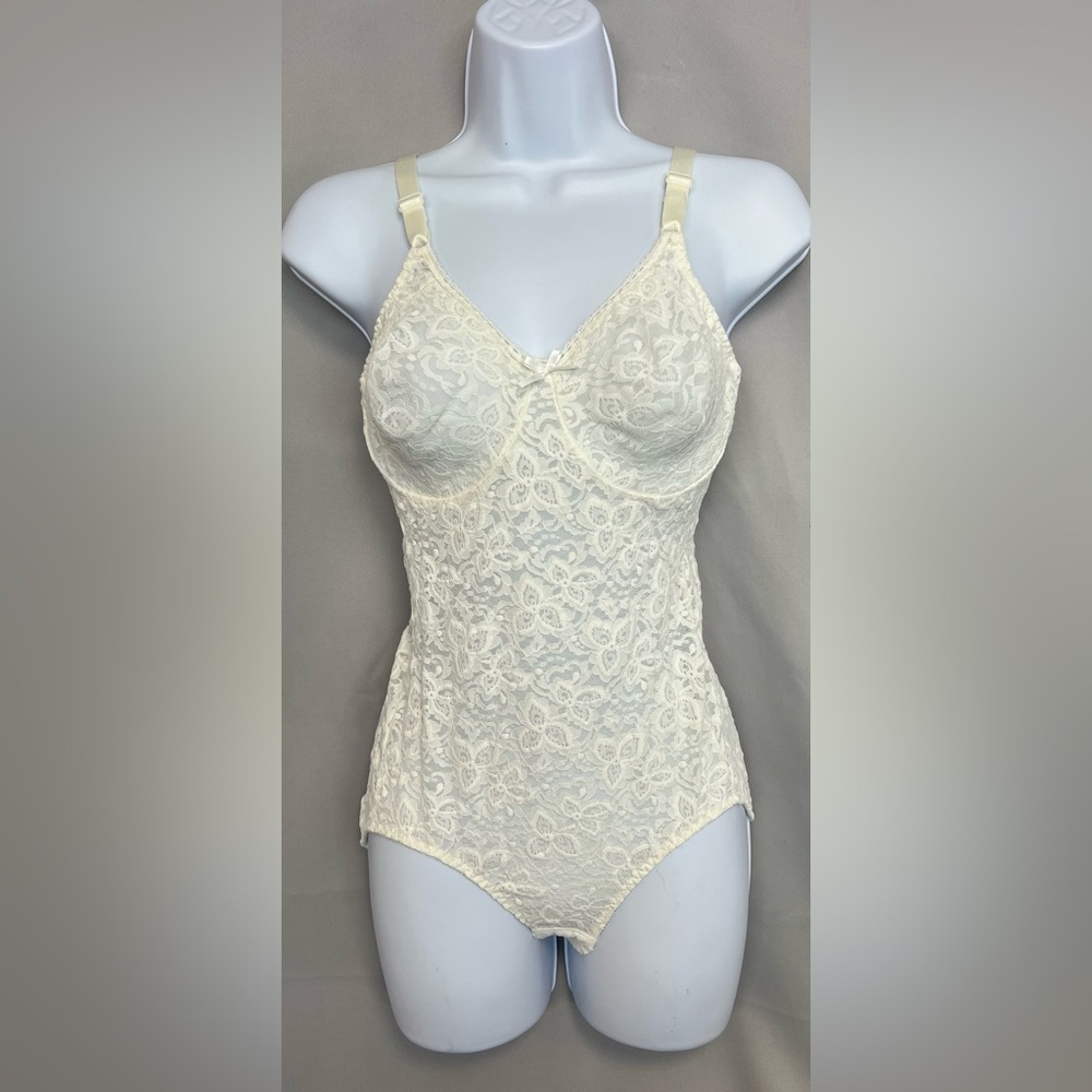 VTG BALI Lace N Smooth Shaping WHITE Firm‎ Control Body Briefer Suit Sz 36C Y2K